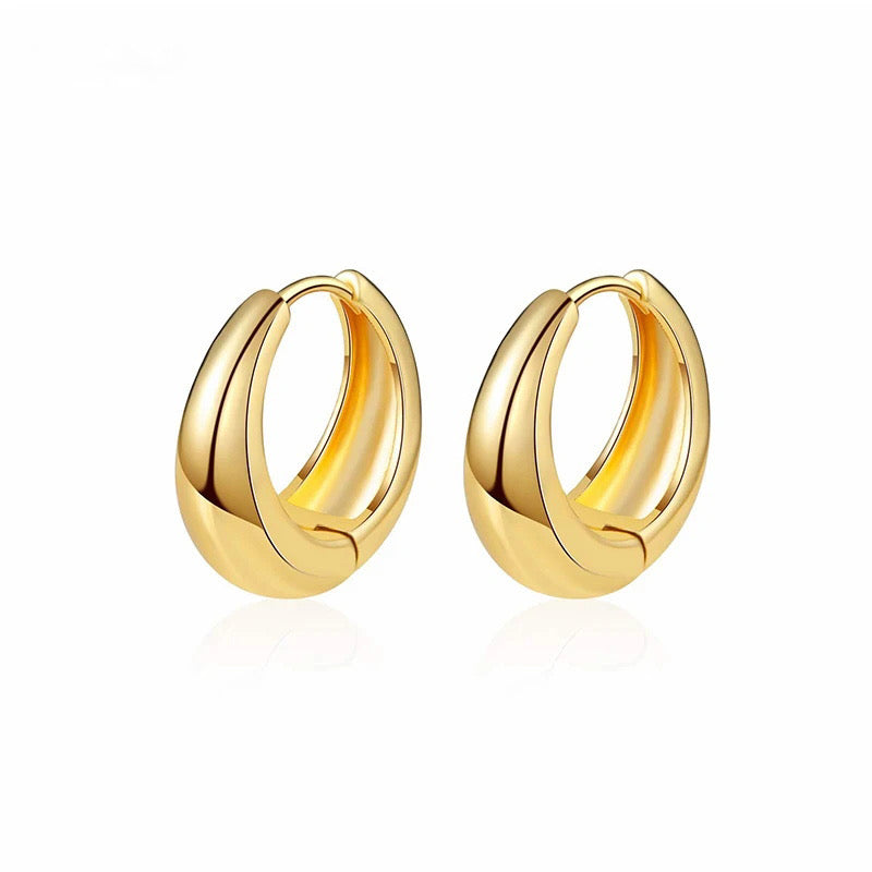 DAINTY EVERYDAY HOOPS